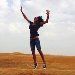 AMERICAN EAGLE KNEE LENGTH SHORTS SIZE 00